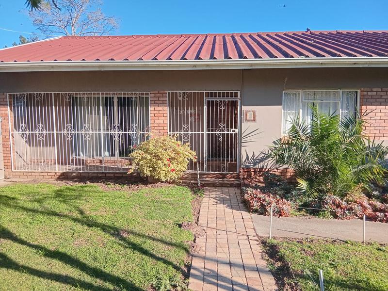 To Let 3 Bedroom Property for Rent in Sunnyside Eastern Cape